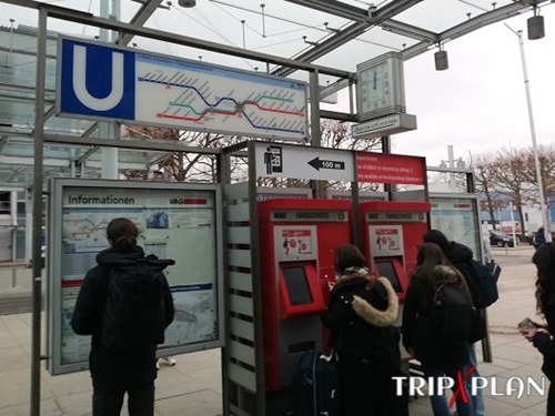 Train from Nuremberg Airport (NUE) to City Center
