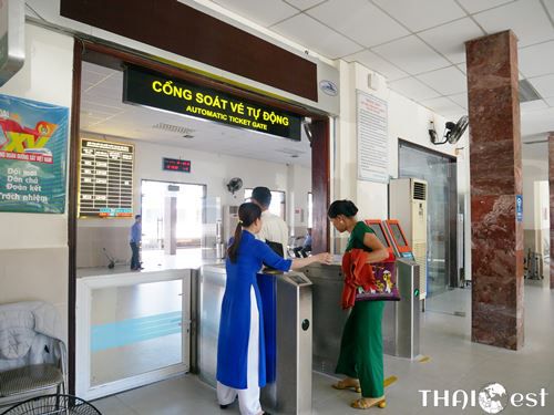 From Da Nang to Hue by Train